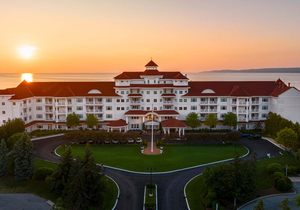 Jay Karen’s 10-Year Anniversary Golf Trip ($1,000 Deposit Toward $2,800 Full Trip Cost)