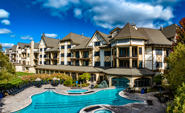 Jay Karen’s 10-Year Anniversary Golf Trip ($1,000 Deposit Toward $2,800 Full Trip Cost)